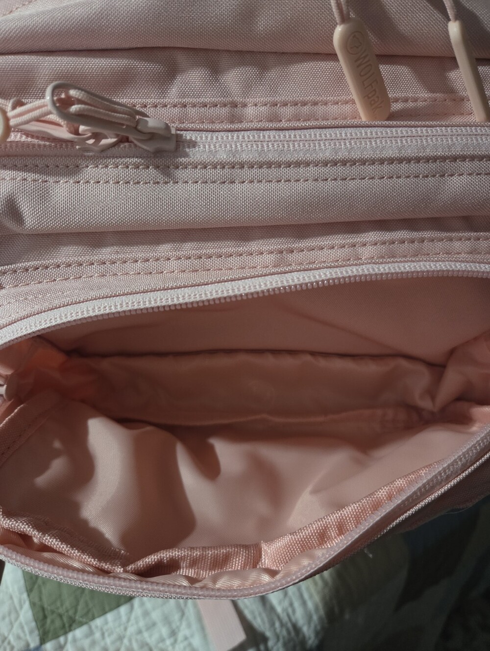 Wolfpak 35L Dream Pink Backpack - Picture 12 of 16